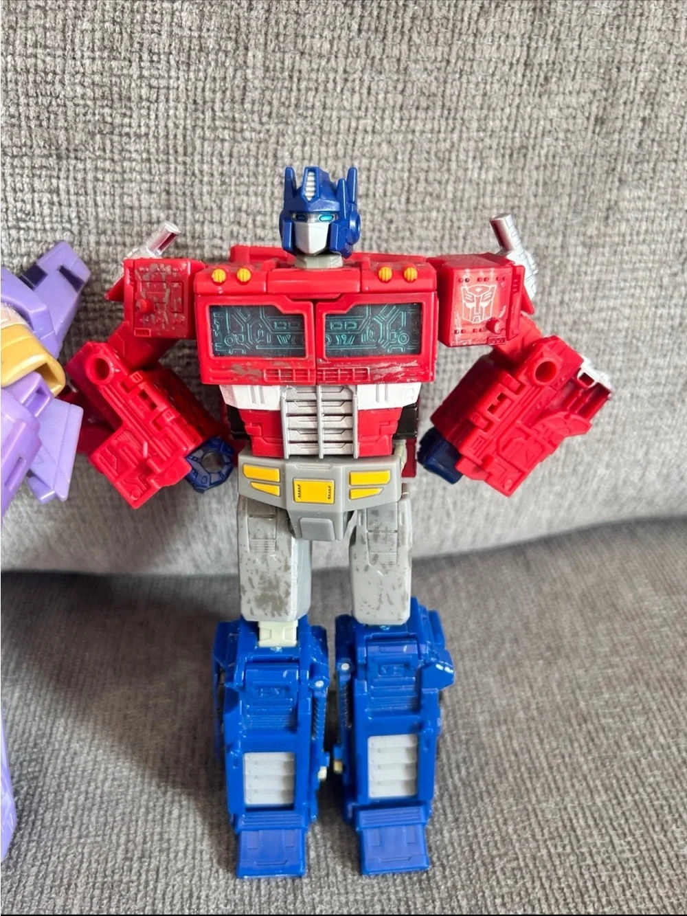 Transformers Kingdom Cyclonus And Optimus Prime